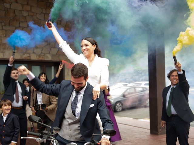 La boda de Iñigo  y Cristina  en Bilbao, Vizcaya 5