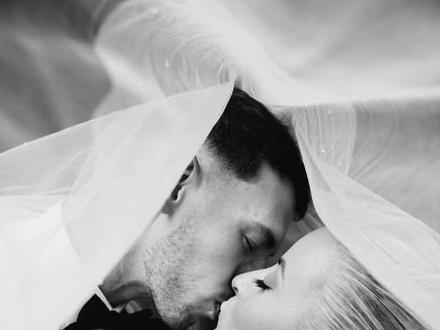 La boda de Lewis y Amy en Sant Marti De Tous, Barcelona 3