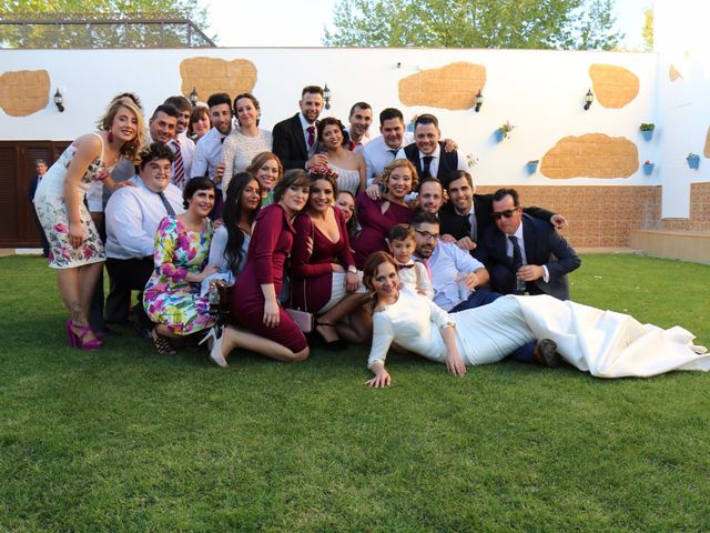 La boda de Fran y Beatriz en Arahal, Sevilla 21