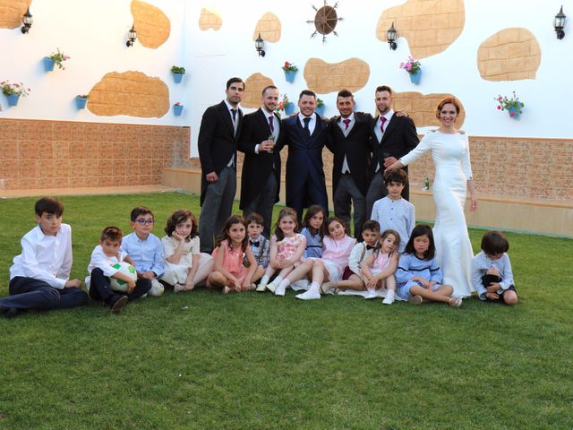 La boda de Fran y Beatriz en Arahal, Sevilla 25