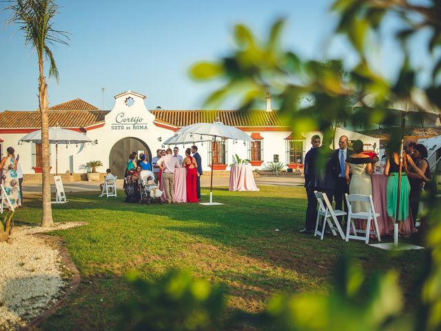 La boda de Juan y Lidia en Los Barrios, Cádiz 33