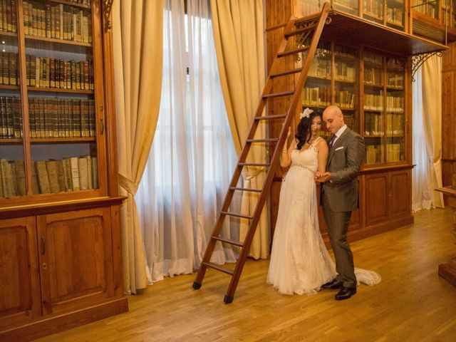 La boda de Cesar Delgado y Isabel Chan en Riba-roja De Túria, Valencia 16