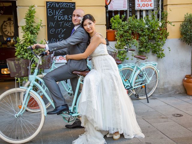 La boda de Cesar Delgado y Isabel Chan en Riba-roja De Túria, Valencia 28