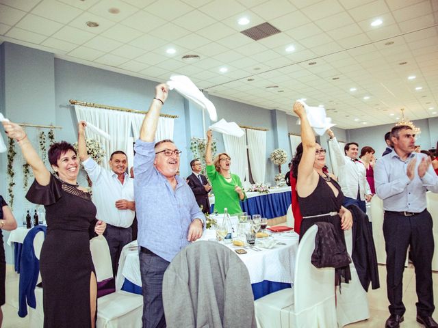 La boda de Cesar Delgado y Isabel Chan en Riba-roja De Túria, Valencia 33