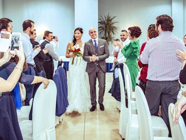 La boda de Cesar Delgado y Isabel Chan en Riba-roja De Túria, Valencia 34