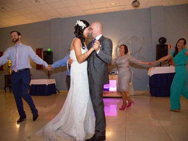 La boda de Cesar Delgado y Isabel Chan en Riba-roja De Túria, Valencia 43