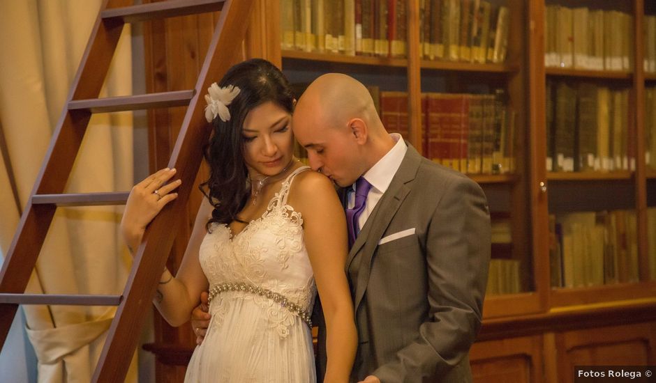 La boda de Cesar Delgado y Isabel Chan en Riba-roja De Túria, Valencia