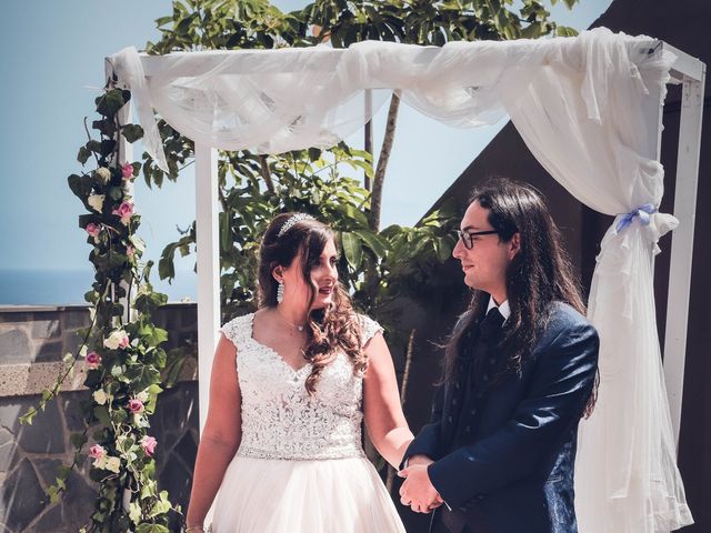 La boda de Víctor y Laura en Candelaria, Santa Cruz de Tenerife 30