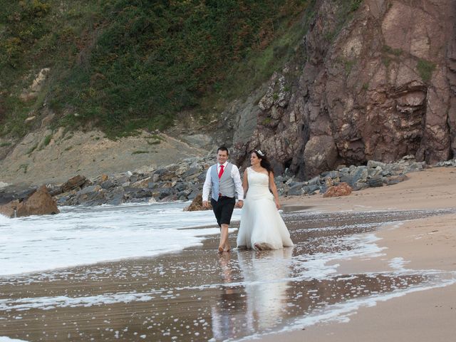 La boda de Jano y Lucía en Gijón, Asturias 15