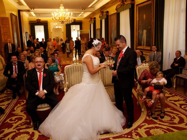 La boda de Jano y Lucía en Gijón, Asturias 34