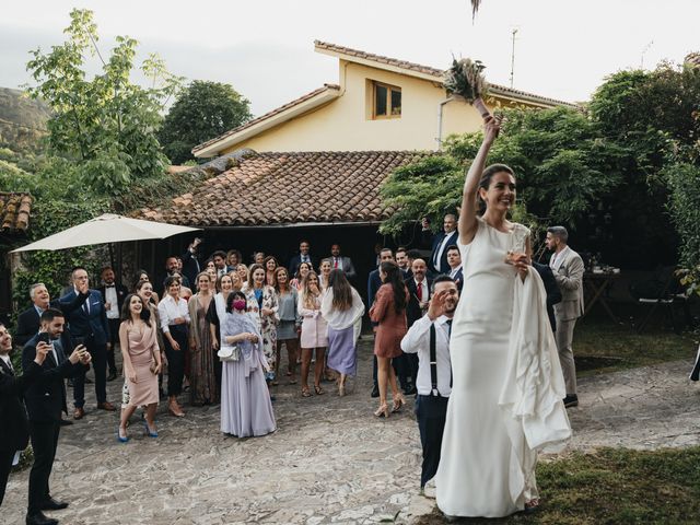 La boda de Abraham y Sara en Llanes, Asturias 49