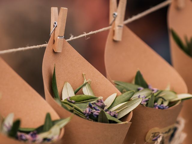 La boda de Alex y Gemma en La Vall D&apos;en Bas, Girona 22