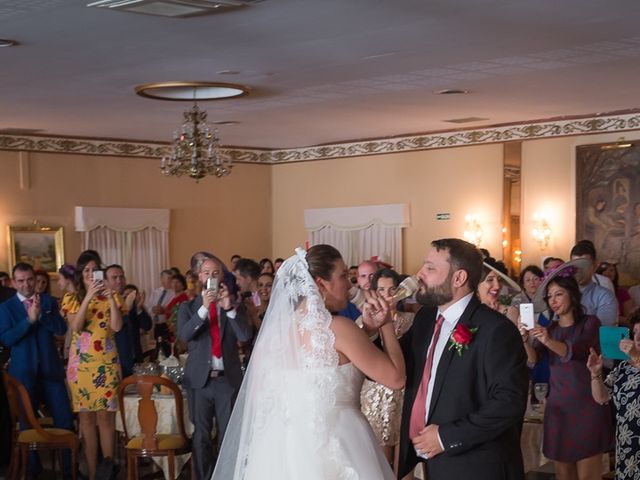 La boda de Alvaro y Vanesa en San Jose De La Rinconada, Sevilla 23