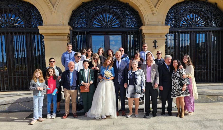 La boda de Fran  y Elsa en Getxo, Vizcaya