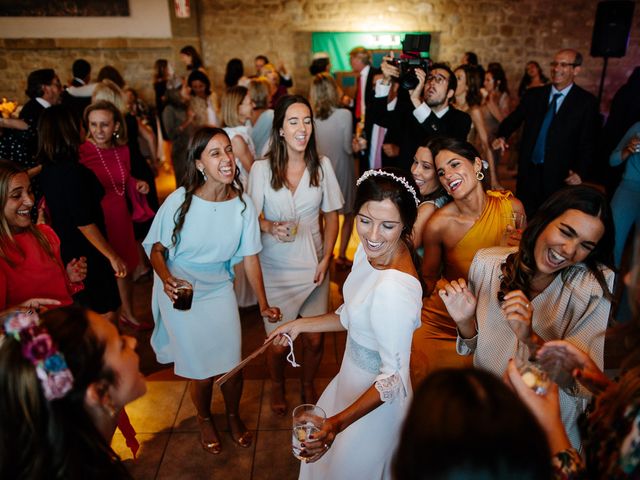 La boda de Eduardo y Patricia en Villamayor De Monjardin, Navarra 2