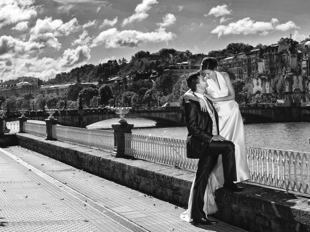 La boda de José Antonio y Leticia en Donostia-San Sebastián, Guipúzcoa 28