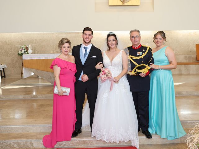 La boda de Mª Jesús y Óscar en Dos Hermanas, Sevilla 16