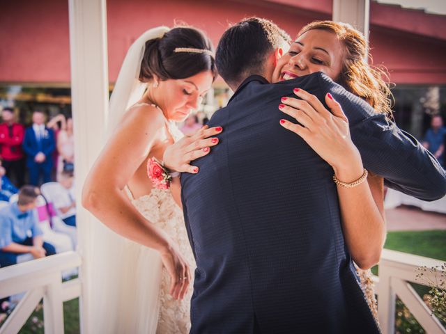 La boda de Carlos y Jessica en Montbrio Del Camp, Tarragona 34