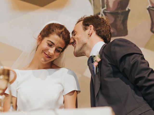 La boda de Ana y Joxe en Hondarribia, Guipúzcoa 22