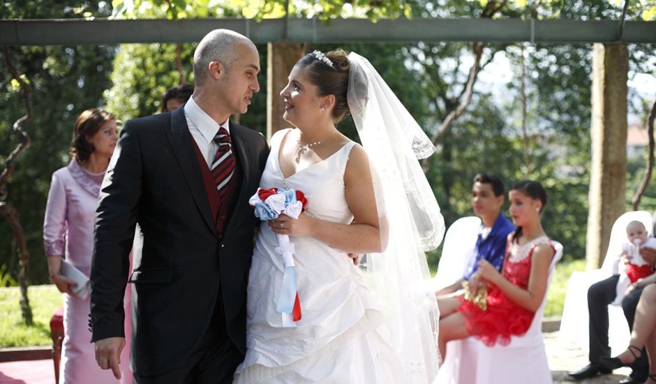 La boda de Leticia y Iván en Redondela, Pontevedra