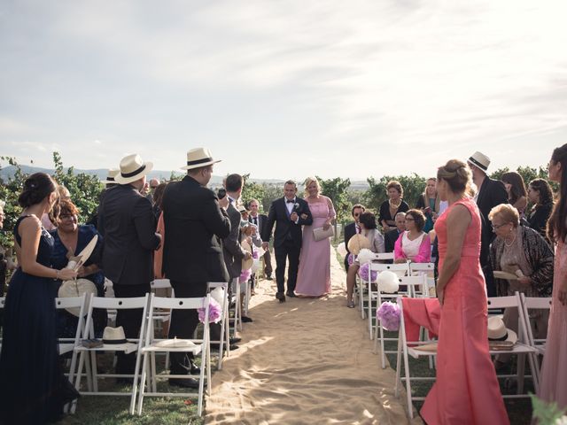 La boda de Ismael y Paula en Sant Cugat Sesgarrigues, Barcelona 15