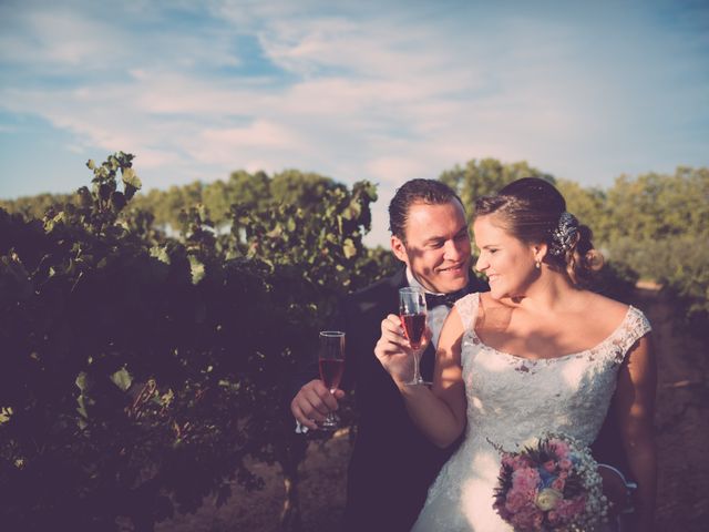 La boda de Ismael y Paula en Sant Cugat Sesgarrigues, Barcelona 25