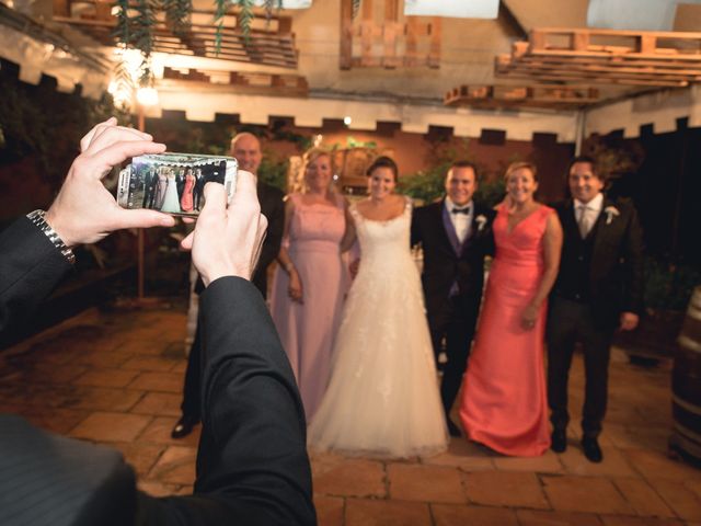 La boda de Ismael y Paula en Sant Cugat Sesgarrigues, Barcelona 33
