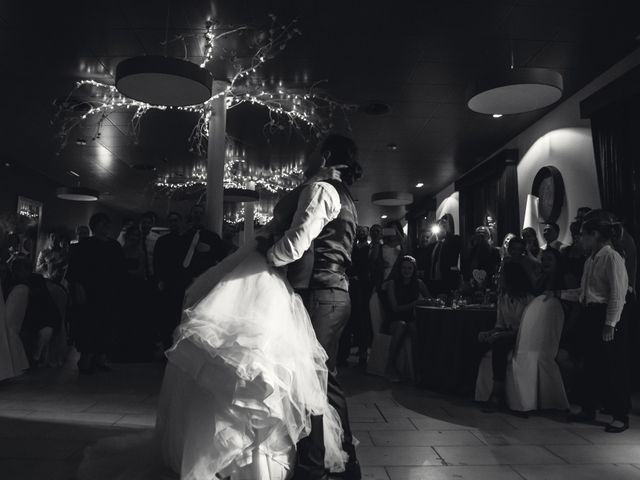 La boda de Ismael y Paula en Sant Cugat Sesgarrigues, Barcelona 36