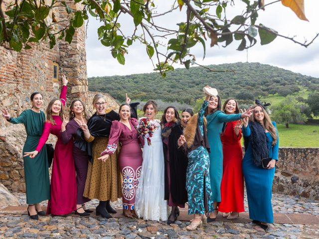 La boda de Olga y Enrique en Almendral, Badajoz 64