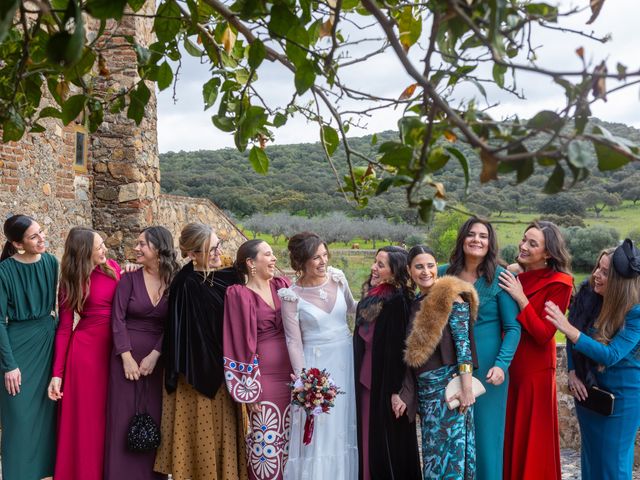 La boda de Olga y Enrique en Almendral, Badajoz 65