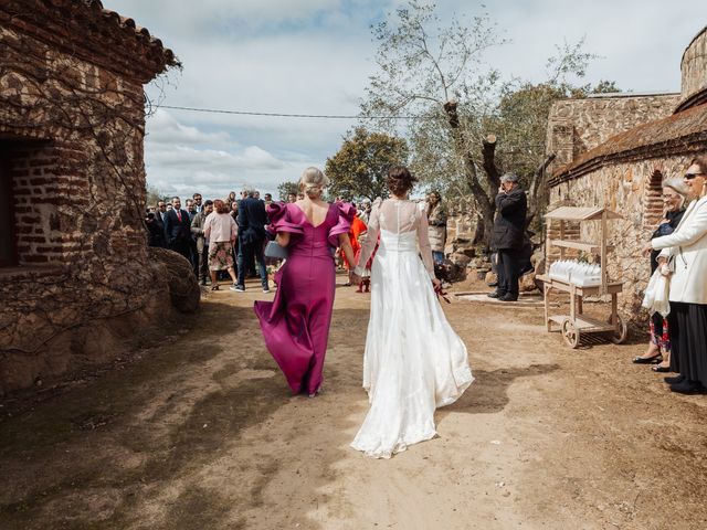 La boda de Olga y Enrique en Almendral, Badajoz 75