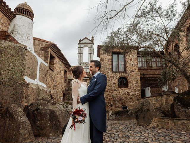 La boda de Olga y Enrique en Almendral, Badajoz 109