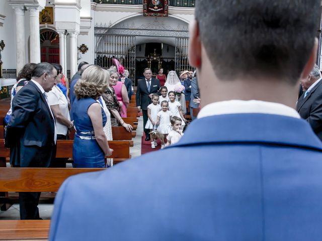 La boda de Ana Belen y Paxit en Los Palacios Y Villafranca, Sevilla 26