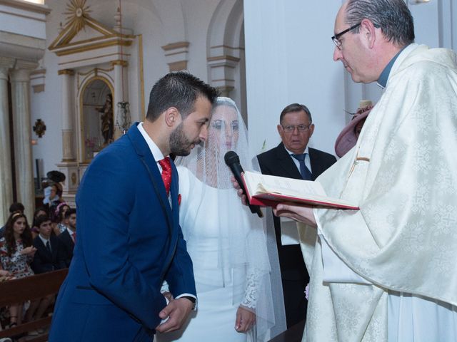 La boda de Ana Belen y Paxit en Los Palacios Y Villafranca, Sevilla 32