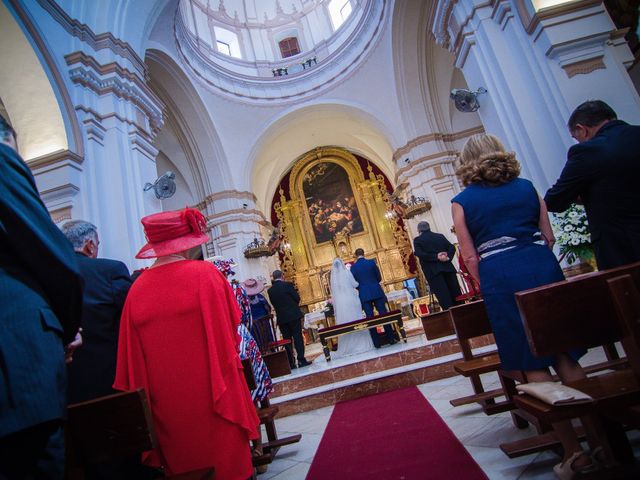 La boda de Ana Belen y Paxit en Los Palacios Y Villafranca, Sevilla 46