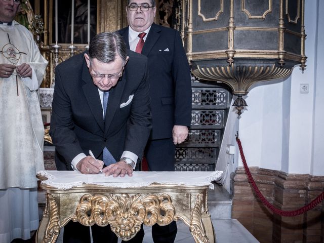 La boda de Ana Belen y Paxit en Los Palacios Y Villafranca, Sevilla 54