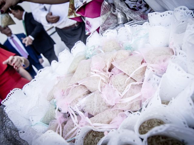 La boda de Ana Belen y Paxit en Los Palacios Y Villafranca, Sevilla 56