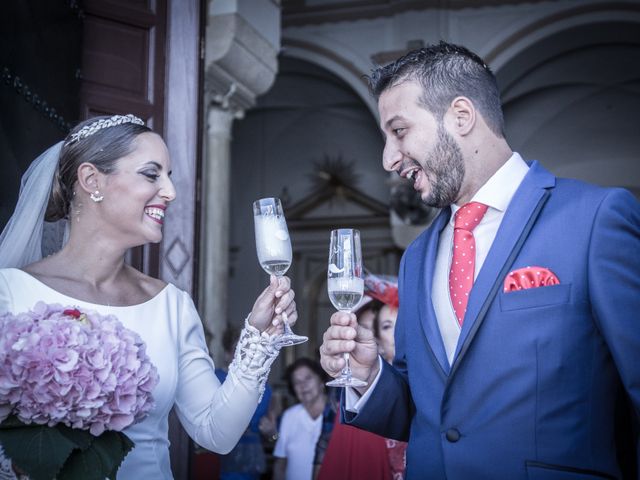 La boda de Ana Belen y Paxit en Los Palacios Y Villafranca, Sevilla 63