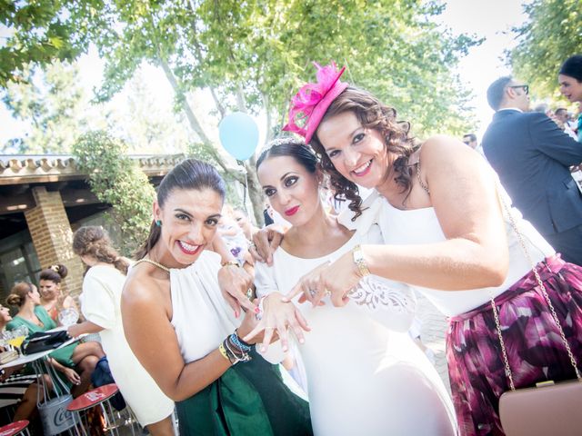 La boda de Ana Belen y Paxit en Los Palacios Y Villafranca, Sevilla 89