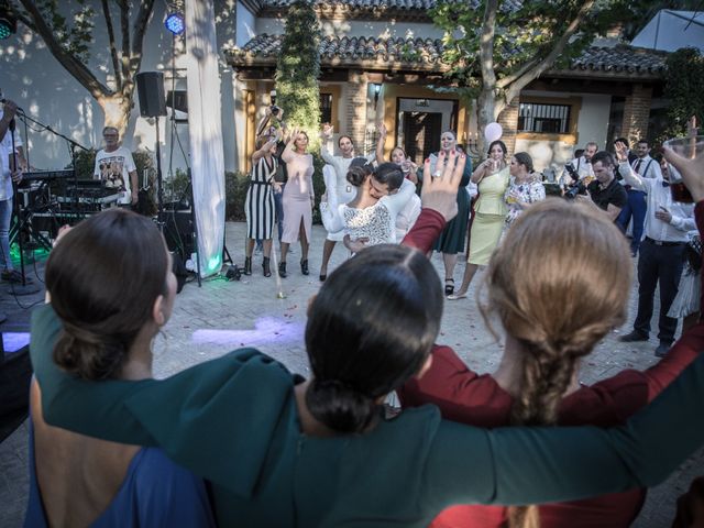 La boda de Ana Belen y Paxit en Los Palacios Y Villafranca, Sevilla 98