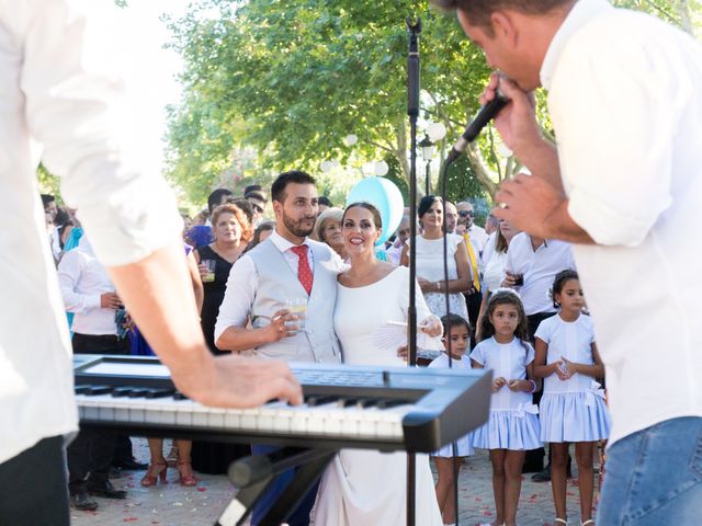 La boda de Ana Belen y Paxit en Los Palacios Y Villafranca, Sevilla 100