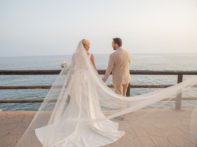 La boda de Adrián  y Noelia en Benajarafe, Málaga 1