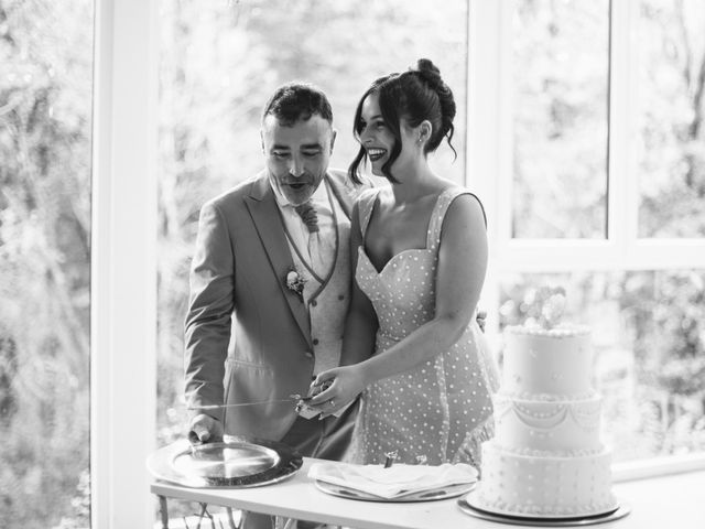 La boda de Carlos y Zoraida en Rois, A Coruña 36