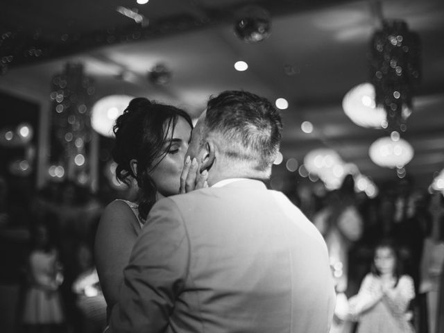 La boda de Carlos y Zoraida en Rois, A Coruña 43