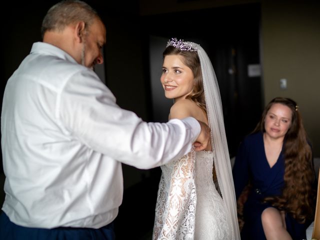 La boda de Florín y Yana en Gorraiz, Navarra 33