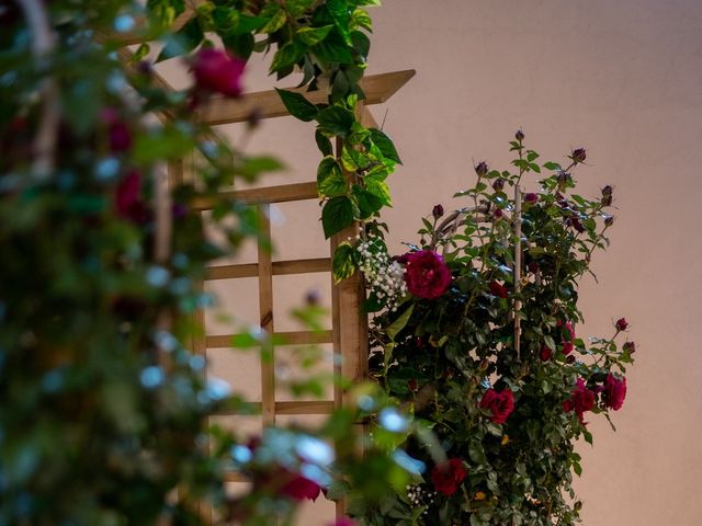 La boda de Florín y Yana en Gorraiz, Navarra 51