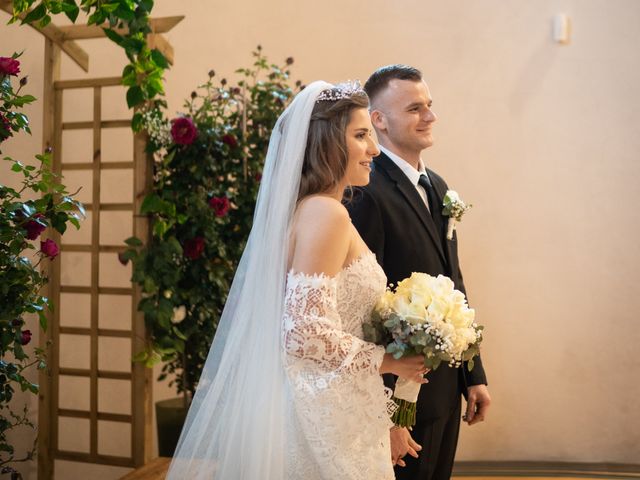 La boda de Florín y Yana en Gorraiz, Navarra 65