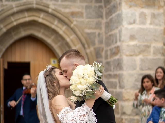 La boda de Florín y Yana en Gorraiz, Navarra 85