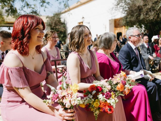 La boda de Sarah y Pedro en Alcala De Guadaira, Sevilla 22