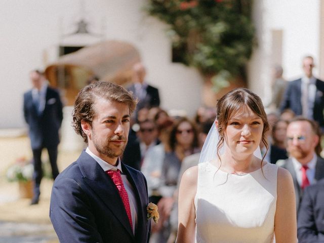 La boda de Sarah y Pedro en Alcala De Guadaira, Sevilla 23